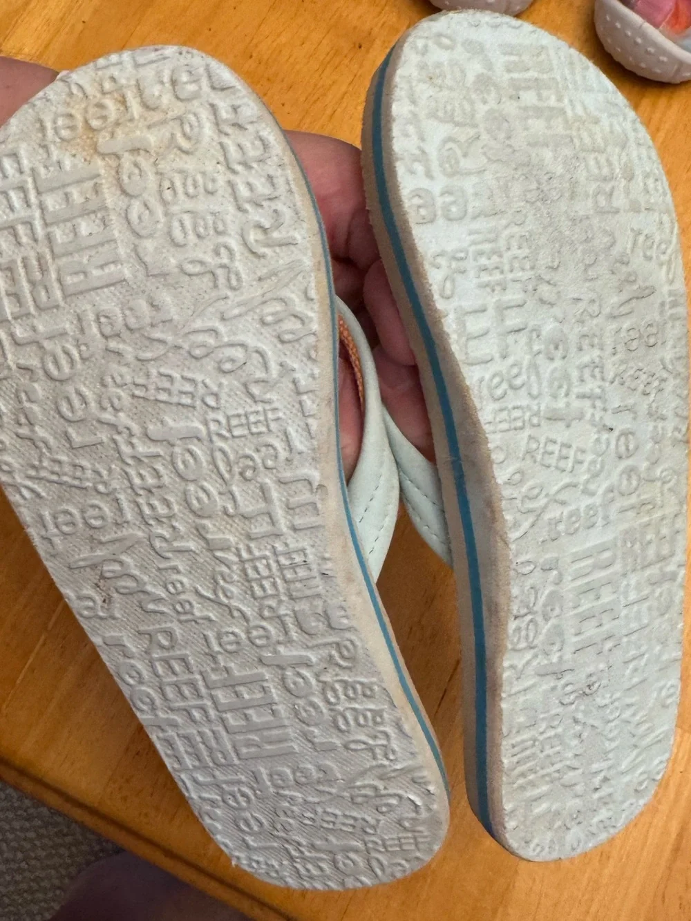 🌊 Reef Kids Beach Graphic Flip Flops Size 4/5 Colorful Sandals 🌞